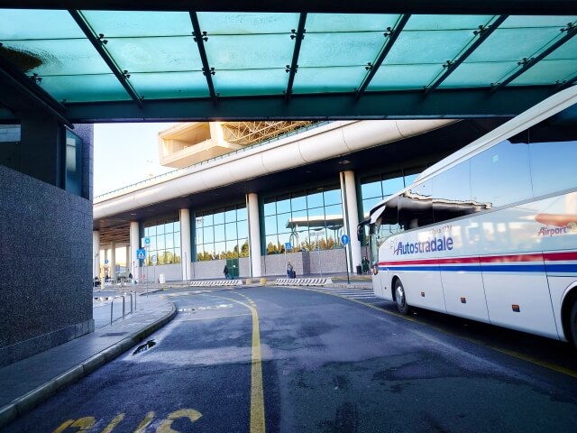 ミラノ・マルペンサ空港情報！市内へのアクセスや構内の楽しみ方をチェック！